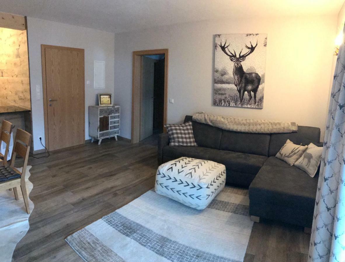 Platzhirsch Lägenhet Haus im Ennstal Exteriör bild