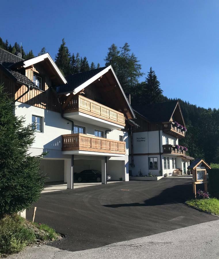 Platzhirsch Lägenhet Haus im Ennstal Exteriör bild